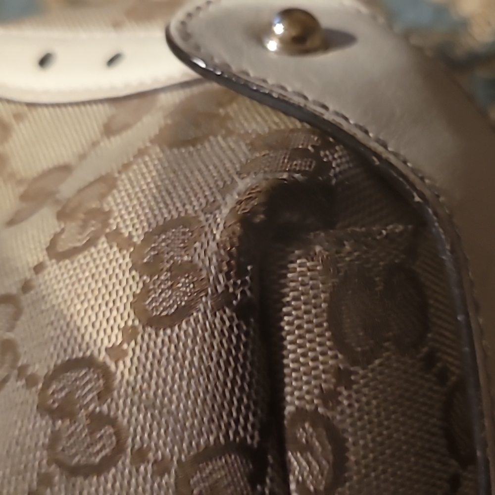 Authenic Gucci Handbag - Picture 8 of 8